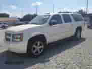 2014 Chevrolet Suburban LTZ z VIN 1GNSKKE79ER218727, wystawiony jako Copart lot #67556425 z przebiegiem 242 771 mil mil oraz Czysty tytuł • Clean title. Historia ofert i sprzedaży dostępna na DreamBid. Obrazek 1.