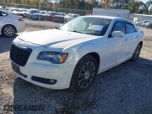 2012 Chrysler 300 S с VIN 2C3CCAGG1CH280657, выставлен на аукционе IAAI как лот 43516691 с пробегом 173 332 миль миль и . История ставок и продаж доступна на DreamBid. Изображение 2.