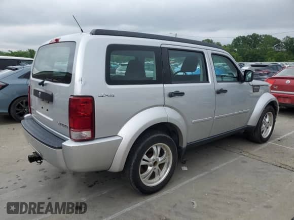 2009 Dodge Nitro SE with VIN 1D8GU28K19W534608, listed as a Copart auction lot 58582315 with 161,382 mi miles and Clean title. Bid and sale history available at DreamBid. Image 3.