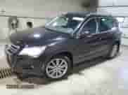 2011 Volkswagen Tiguan S с VIN WVGBV7AX9BW552610, выставлен на аукционе Copart как лот 81471285 с пробегом 65 049 миль миль и Списание • Salvage title. История ставок и продаж доступна на DreamBid. Изображение 1.