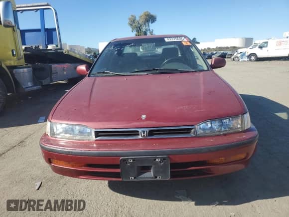 1993 Honda Accord LX z VIN JHMCB7651PC002608, wystawiony jako Copart lot #42375085 z przebiegiem 232 742 mil mil oraz Szkoda całkowita • Salvage title. Historia ofert i sprzedaży dostępna na DreamBid. Obrazek 5.