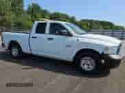 2017 Ram 1500 Tradesman z VIN 1C6RR6FGXHS769083, wystawiony jako Copart lot #63837195 z przebiegiem 175 674 mil mil oraz Czysty tytuł • Clean title. Historia ofert i sprzedaży dostępna na DreamBid. Obrazek 4.