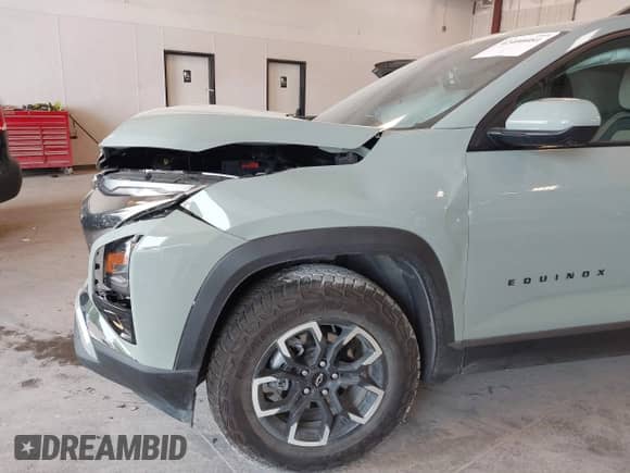 2025 Chevrolet Equinox AWD ACTIV z VIN 3GNAXSEG9SL133984, wystawiony jako IAAI lot #42400081 z przebiegiem 4 720 mil mil oraz . Historia ofert i sprzedaży dostępna na DreamBid. Obrazek 12.