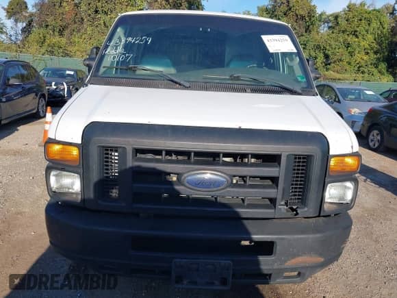 2008 Ford Econoline Cargo Commercial z VIN 1FTNE24W78DB54937, wystawiony jako IAAI lot #43394259 z przebiegiem 184 949 mil mil oraz . Historia ofert i sprzedaży dostępna na DreamBid. Obrazek 6.