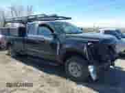 2023 Ford F-250 XL z VIN 1FT7X2BA0PEC77885, wystawiony jako IAAI lot #41467085 z przebiegiem 36 280 mil mil oraz . Historia ofert i sprzedaży dostępna na DreamBid. Obrazek 13.