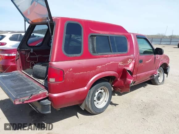 1996 Chevrolet S-10 с VIN 1GCCS1448TK120616, выставлен на аукционе IAAI как лот 41840605 с пробегом 251 506 миль миль и . История ставок и продаж доступна на DreamBid. Изображение 4.