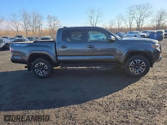 2022 Toyota Tacoma SR5 с VIN 3TMCZ5AN7NM524812, выставлен на аукционе Copart как лот 90647645 с пробегом 41 473 миль миль и Списание • Salvage title. История ставок и продаж доступна на DreamBid. Изображение 15.