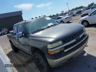 2002 Chevrolet Silverado 1500 LT с VIN 1GCEK19T12Z301751, выставлен на аукционе IAAI как лот 42881903 с пробегом Не указан миль и . История ставок и продаж доступна на DreamBid. Изображение 1.