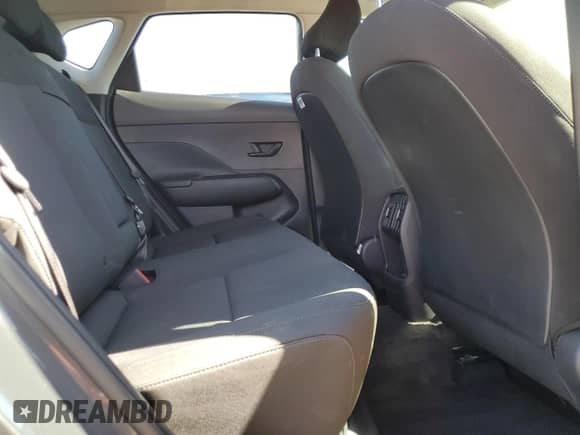 2025 Hyundai Kona SEL с VIN KM8HB3AB1SU211049, выставлен на аукционе Copart как лот 85685295 с пробегом 27 549 миль миль и Чистый • Clean title. История ставок и продаж доступна на DreamBid. Изображение 11.