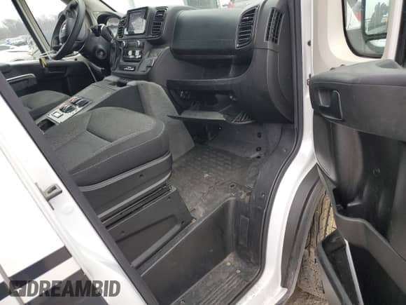 2022 Ram ProMaster Cargo z VIN 3C6LRVDG7NE123307, wystawiony jako Copart lot #44583055 z przebiegiem 131 886 mil mil oraz Szkoda całkowita • Salvage title. Historia ofert i sprzedaży dostępna na DreamBid. Obrazek 8.