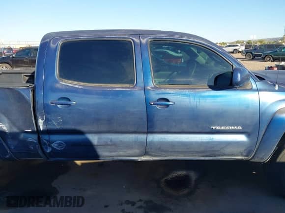 2007 Toyota Tacoma PreRunner z VIN 5TEKU72N37Z438357, wystawiony jako IAAI lot #43549022 z przebiegiem 185 868 mil mil oraz . Historia ofert i sprzedaży dostępna na DreamBid. Obrazek 14.