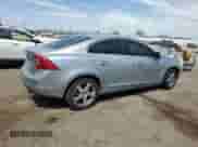 2013 Volvo S60 T5 Premier с VIN YV1612FS4D2202047, выставлен на аукционе Copart как лот 70531325 с пробегом 125 776 миль миль и Списание • Salvage title. История ставок и продаж доступна на DreamBid. Изображение 3.