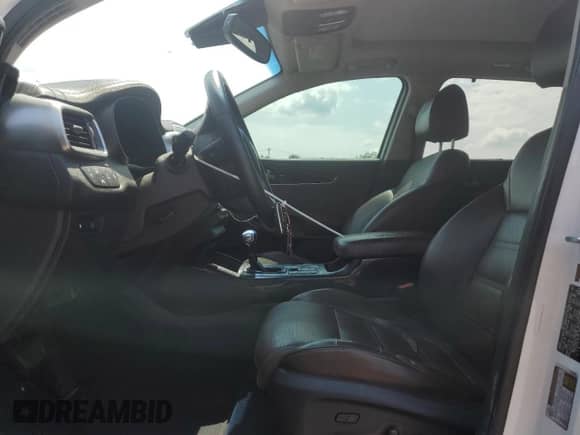 2019 Kia Sorento SX with VIN 5XYPK4A59KG495046, listed as a Copart auction lot 68524495 with 181,597 mi miles and Salvage title. Bid and sale history available at DreamBid. Image 7.