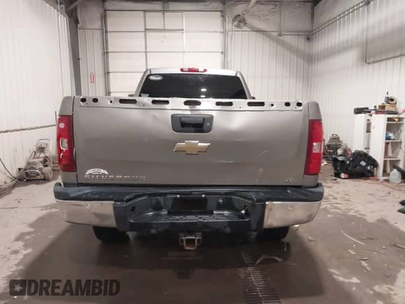 2007 Chevrolet Silverado 3500HD SRW 1LT с VIN 1GCHK33677F513624, выставлен на аукционе IAAI как лот 41455057 с пробегом 252 661 миль миль и . История ставок и продаж доступна на DreamBid. Изображение 16.