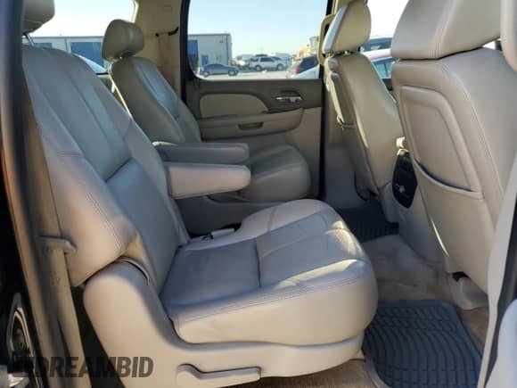 2007 Chevrolet Suburban LT with VIN 3GNFC16J17G146153, listed as a Copart auction lot 82649095 with 156,511 mi miles and Salvage title. Bid and sale history available at DreamBid. Image 11.