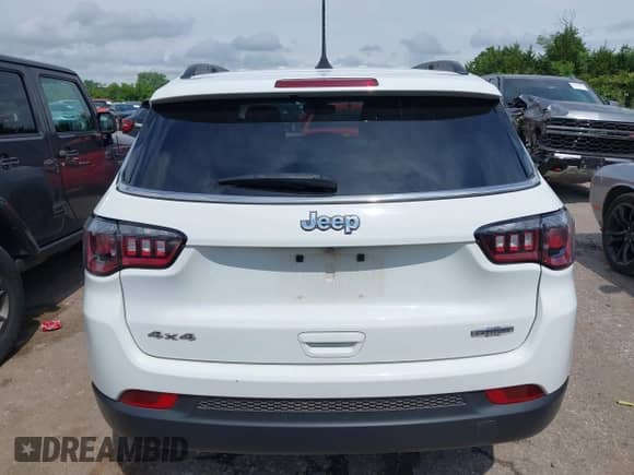 2023 Jeep Compass Latitude с VIN 3C4NJDBN5PT514975, выставлен на аукционе IAAI как лот 42470040 с пробегом 88 313 миль миль и . История ставок и продаж доступна на DreamBid. Изображение 16.