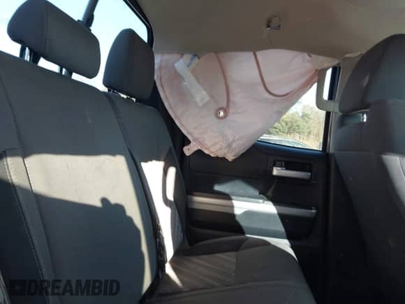 2018 Toyota Tundra SR с VIN 5TFUW5F16JX756387, выставлен на аукционе IAAI как лот 41304190 с пробегом 221 970 миль миль и . История ставок и продаж доступна на DreamBid. Изображение 8.