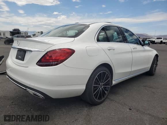 2020 Mercedes-Benz C 300 z VIN W1KWF8DB5LR594111, wystawiony jako Copart lot #69778805 z przebiegiem 34 718 mil mil oraz Szkoda całkowita • Salvage title. Historia ofert i sprzedaży dostępna na DreamBid. Obrazek 3.