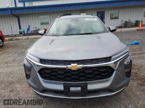 2024 Chevrolet Trax LT with VIN KL77LHE26RC129321, listed as a Copart auction lot 81609585 with 45,622 mi miles and Non repairable. Bid and sale history available at DreamBid. Image 5.