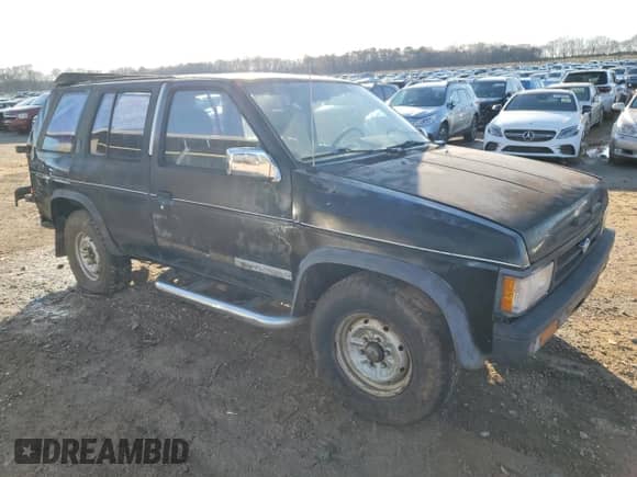 1992 Nissan Pathfinder LE с VIN JN8HD17S3NW009191, выставлен на аукционе Copart как лот 88817005 с пробегом 309 878 миль миль и Списание • Salvage title. История ставок и продаж доступна на DreamBid. Изображение 4.