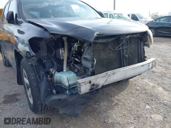 2008 Toyota Highlander z VIN JTEES41A182024219, wystawiony jako IAAI lot #43361831 z przebiegiem 246 853 mil mil oraz . Historia ofert i sprzedaży dostępna na DreamBid. Obrazek 6.