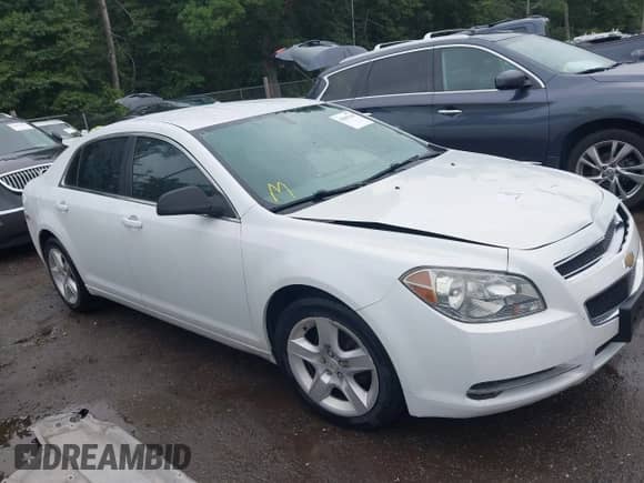 2010 Chevrolet Malibu 1FL z VIN 1G1ZA5E01AF164472, wystawiony jako IAAI lot #42865269 z przebiegiem 226 761 mil mil oraz . Historia ofert i sprzedaży dostępna na DreamBid. Obrazek 13.