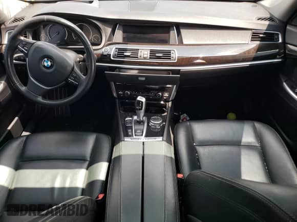 2015 BMW 5 Series 535i Gran Turismo с VIN WBA5M2C59FGH99242, выставлен на аукционе Copart как лот 56484323 с пробегом Не указан миль и . История ставок и продаж доступна на DreamBid. Изображение 8.