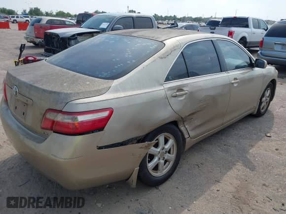 2008 Toyota Camry LE with VIN 4T1BE46K48U772382, listed as a IAAI auction lot 43241438 with 180,506 mi miles and . Bid and sale history available at DreamBid. Image 4.