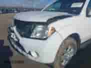 2012 Nissan Pathfinder SV z VIN 5N1AR1NB9CC619107, wystawiony jako IAAI lot #41741053 z przebiegiem 141 952 mil mil oraz . Historia ofert i sprzedaży dostępna na DreamBid. Obrazek 18.