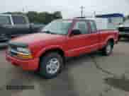 1998 Chevrolet S-10 LS with VIN 1GCDT19X4WK225212, listed as a Copart auction lot 68795515 with 114,300 mi miles and Clean title. Bid and sale history available at DreamBid. Image 1.
