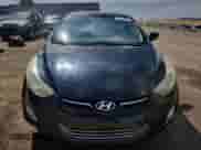 2013 Hyundai Elantra GLS z VIN 5NPDH4AE9DH322883, wystawiony jako Copart lot #80843275 z przebiegiem 79 792 mil mil oraz Czysty tytuł • Clean title. Historia ofert i sprzedaży dostępna na DreamBid. Obrazek 5.