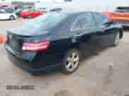 2011 Toyota Camry LE z VIN 4T1BF3EK1BU676158, wystawiony jako IAAI lot #43277777 z przebiegiem 210 376 mil mil oraz . Historia ofert i sprzedaży dostępna na DreamBid. Obrazek 4.