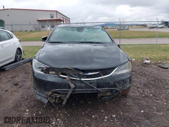 2016 Chrysler 200 Touring with VIN 1C3CCCFBXGN186095, listed as a IAAI auction lot 42130710 with 163,187 mi miles and . Bid and sale history available at DreamBid. Image 12.