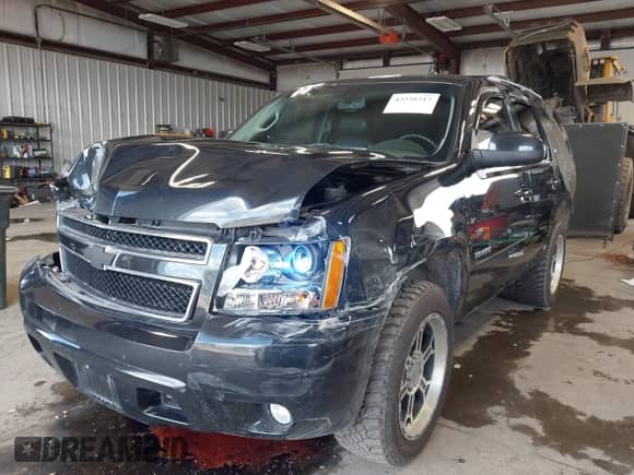 2012 Chevrolet Tahoe LT с VIN 1GNSKBE03CR241968, выставлен на аукционе IAAI как лот 42258217 с пробегом 150 459 миль миль и . История ставок и продаж доступна на DreamBid. Изображение 2.