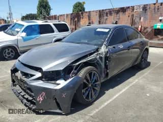 2022 Lexus IS 350 F Sport z VIN JTHGZ1B28N5056740, wystawiony jako Copart lot #70343835 z przebiegiem 32 091 mil mil oraz Szkoda całkowita • Salvage title. Historia ofert i sprzedaży dostępna na DreamBid. Obrazek 1.