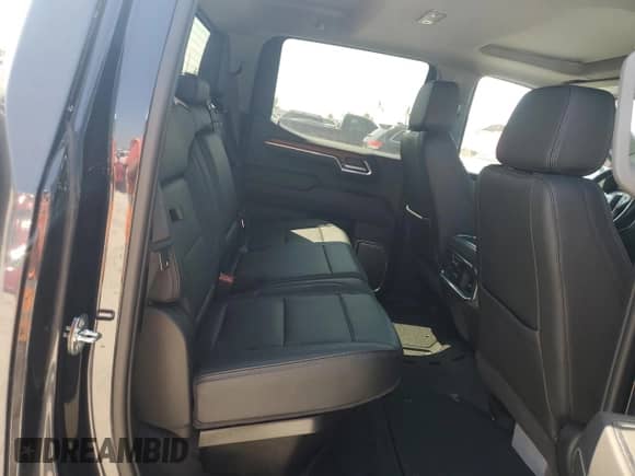 2023 GMC Sierra 1500 Denali z VIN 3GTUUGED7PG111838, wystawiony jako Copart lot #63683155 z przebiegiem Nie podano mil oraz Czysty tytuł • Clean title. Historia ofert i sprzedaży dostępna na DreamBid. Obrazek 11.