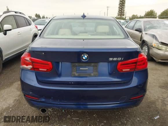 2016 BMW 3 Series 320i with VIN WBA8E1G54GNT35171, listed as a IAAI auction lot 43253543 with 173,115 mi miles and . Bid and sale history available at DreamBid. Image 16.