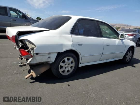 2001 Honda Accord EX with VIN JHMCG66821C020144, listed as a Copart auction lot 63634415 with 327,619 mi miles and Salvage title. Bid and sale history available at DreamBid. Image 3.