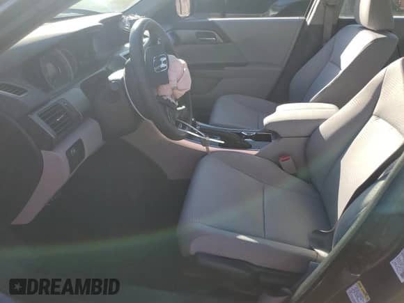 2014 Honda Accord LX с VIN 1HGCR2F39EA185264, выставлен на аукционе Copart как лот 89732565 с пробегом 64 279 миль миль и Списание • Salvage title. История ставок и продаж доступна на DreamBid. Изображение 7.