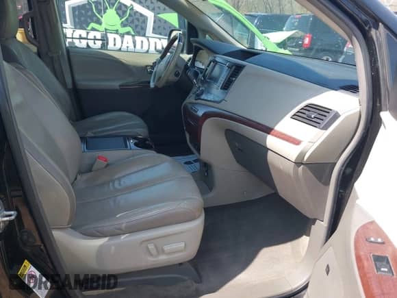 2013 Toyota Sienna XLE AAS with VIN 5TDYK3DC6DS387708, listed as a IAAI auction lot 41902860 with 191,766 mi miles and . Bid and sale history available at DreamBid. Image 5.