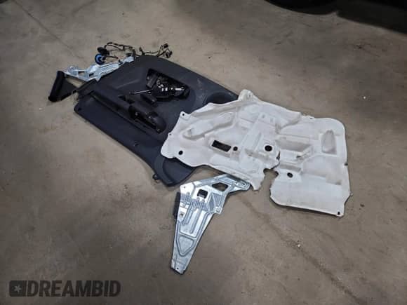 2009 GMC Sierra 1500 SLE с VIN 3GTEK23359G286325, выставлен на аукционе Copart как лот 90296875 с пробегом 156 183 миль миль и На запчасти • Non repairable. История ставок и продаж доступна на DreamBid. Изображение 12.