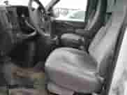 2010 Chevrolet Express Cargo z VIN 1GCZGFBA5A1162729, wystawiony jako Copart lot #45866105 z przebiegiem Nie podano mil oraz Szkoda całkowita • Salvage title. Historia ofert i sprzedaży dostępna na DreamBid. Obrazek 7.