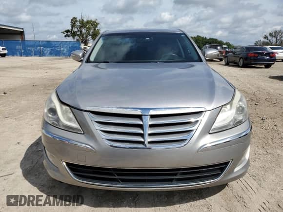 2013 Hyundai Genesis 3.8L with VIN KMHGC4DD2DU247248, listed as a Copart auction lot 71068144 with 121,037 mi miles and Non repairable. Bid and sale history available at DreamBid. Image 5.