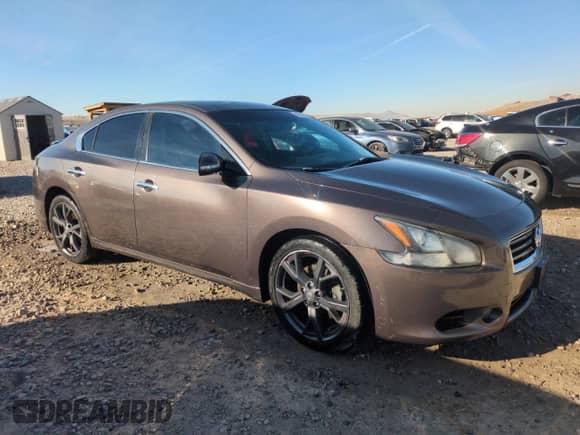 2014 Nissan Maxima SV z VIN 1N4AA5AP2EC430702, wystawiony jako Copart lot #42395465 z przebiegiem 95 880 mil mil oraz Szkoda całkowita • Salvage title. Historia ofert i sprzedaży dostępna na DreamBid. Obrazek 4.