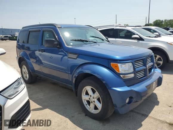 2010 Dodge Nitro SXT z VIN 1D4PU5GK4AW102426, wystawiony jako Copart lot #59491565 z przebiegiem 160 803 mil mil oraz Czysty tytuł • Clean title. Historia ofert i sprzedaży dostępna na DreamBid. Obrazek 4.