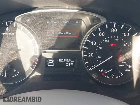 2014 Nissan Pathfinder SV with VIN 5N1AR2MM5EC688050, listed as a IAAI auction lot 41537739 with 130,238 mi miles and . Bid and sale history available at DreamBid. Image 15.