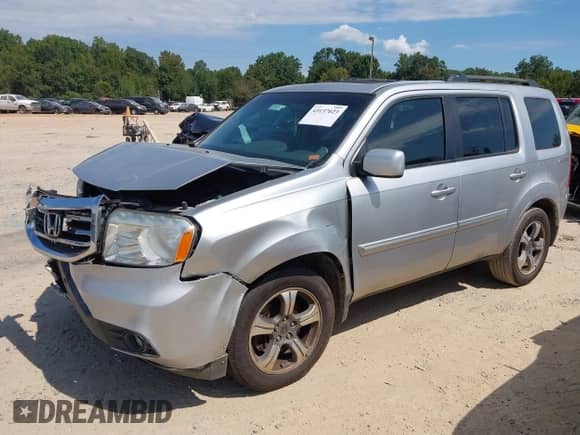 2015 Honda Pilot SE with VIN 5FNYF3H33FB009416, listed as a IAAI auction lot 43137023 with 231,984 mi miles and . Bid and sale history available at DreamBid. Image 2.