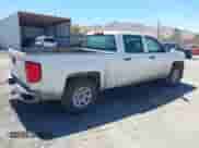 2017 Chevrolet Silverado 1500 Work Truck z VIN 3GCUKNEC9HG462592, wystawiony jako IAAI lot #42634133 z przebiegiem 172 100 mil mil oraz . Historia ofert i sprzedaży dostępna na DreamBid. Obrazek 4.
