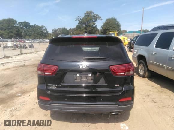 2019 Kia Sorento L с VIN 5XYPG4A34KG435692, выставлен на аукционе IAAI как лот 43222760 с пробегом 117 107 миль миль и . История ставок и продаж доступна на DreamBid. Изображение 16.