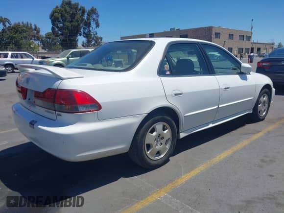 2002 Honda Accord EX with VIN 1HGCG16572A050846, listed as a IAAI auction lot 42923434 with 222,118 mi miles and . Bid and sale history available at DreamBid. Image 4.